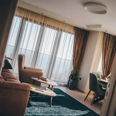 Apartment Luxury Apartament Near The Sea