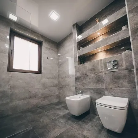 Luxury Apartament Near The Sea Apartment *
