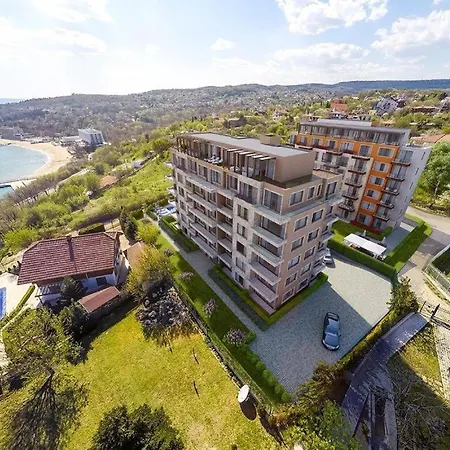 Luxury Apartament Near The Sea Lägenhet Varna