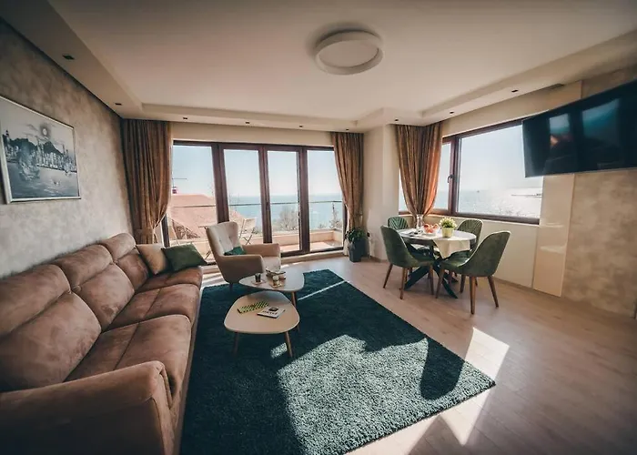 Luxury Apartament Near The Sea *