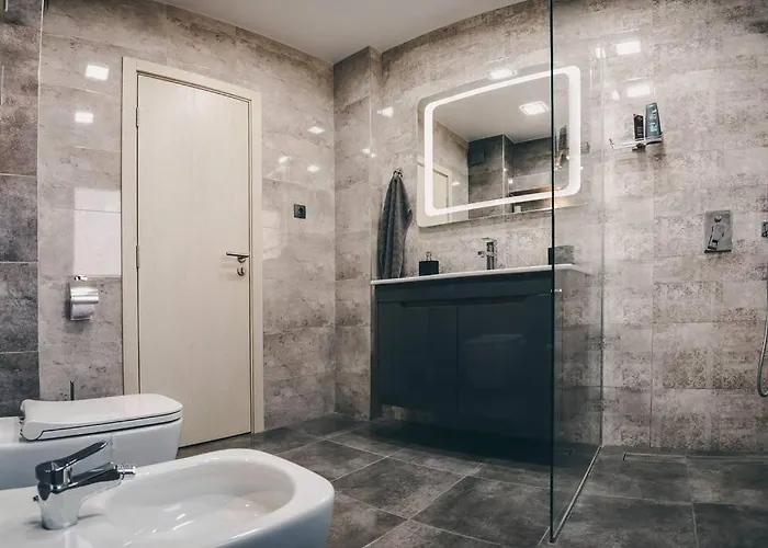 Lägenhet Luxury Apartament Near The Sea Varna