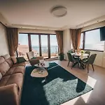Luxury Near The Sea *