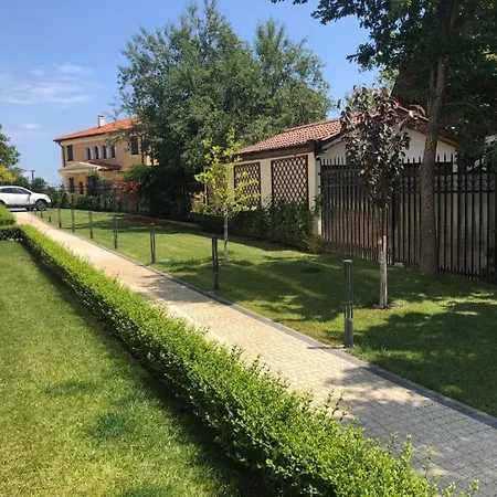 Luxury Apartament Near The Sea