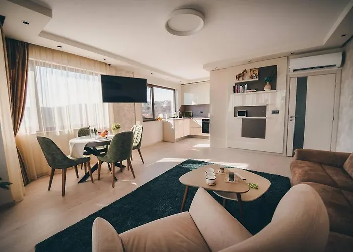 Luxury Apartament Near The Sea *