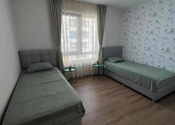 Apartment Luxury Apartament Near The Sea